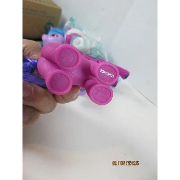My Little Pony A New Generation Action Figures Lot Izzy Moonbow Pipp Petals Zipp - Picture 5 of 7